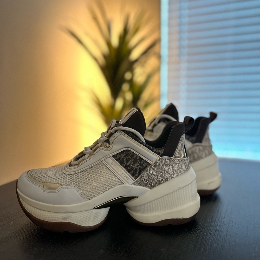Michael Kors White and Black Women's Sneakers - Picture 2 of 4